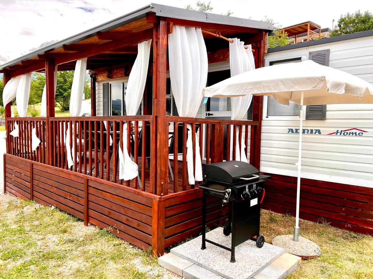 Mobile Home Nebo Luxus 克罗诺维察 外观 照片