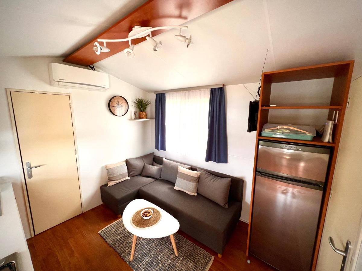 Mobile Home Nebo Luxus 克罗诺维察 外观 照片