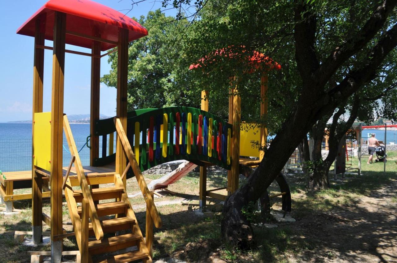 Mobile Home Nebo Luxus 克罗诺维察 外观 照片